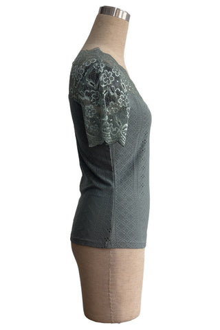 Scalloped V-Neck Lace Tee