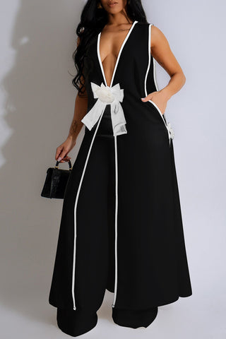 Elegant Pants Set with Floral Accent