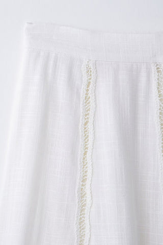 Vintage-Inspired Lace Skirt Set