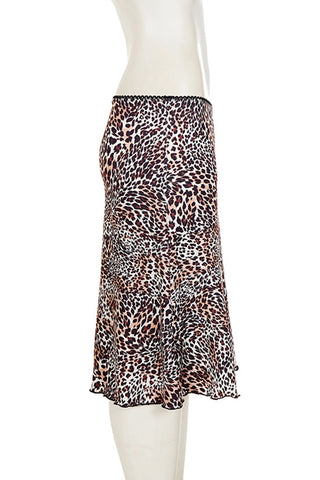 Chic Leopard Print Midi Skirt
