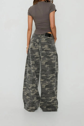 Camouflage Print Wide-Leg Straight Jeans