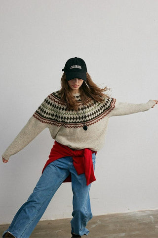 Stylish Graphic Pattern Sweater