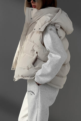 Zip-Up Puffer Vest for Versatile Layering