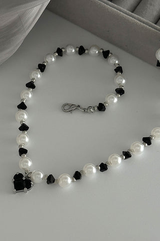 Elegant Beaded Necklace