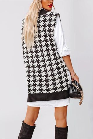Houndstooth Pattern Knit Vest