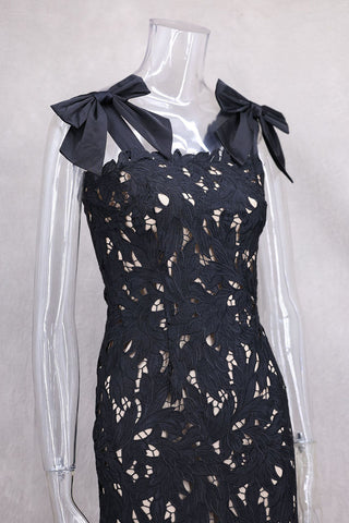 Elegant Lace Evening Gown with Bow Details