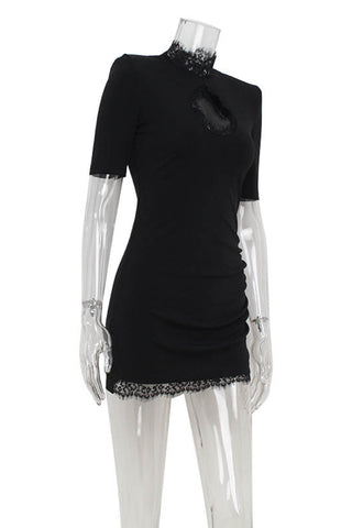 Chic Evening Dress with Lace Detail