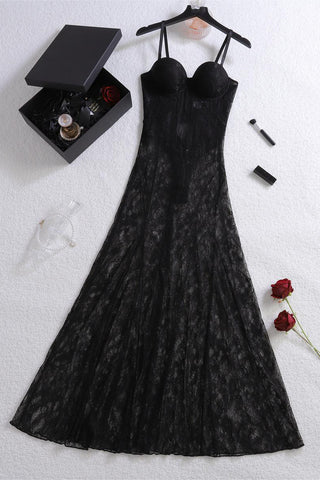 Elegant Lace Evening Dress