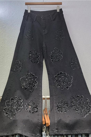 Floral Embellished Straight Jeans