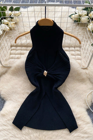 Elegant Ribbed Tank with Knotted Detail