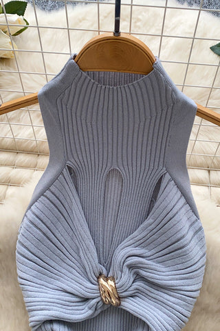 Elegant Ribbed Tank with Knotted Detail