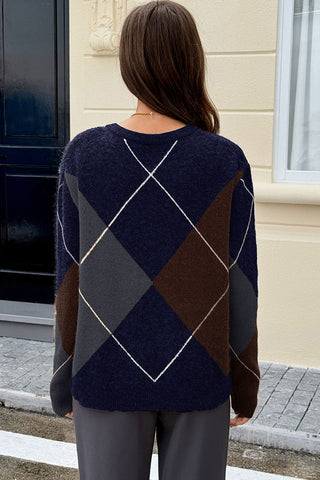 Argyle Pattern V-Neck Sweater