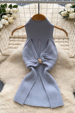 Elegant Ribbed Tank with Knotted Detail