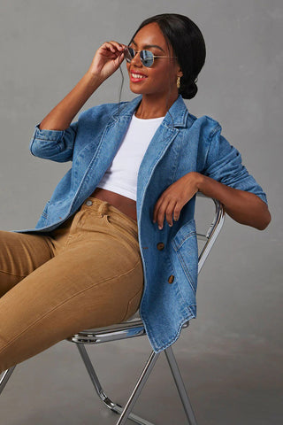 Classic Buttoned Denim Jacket