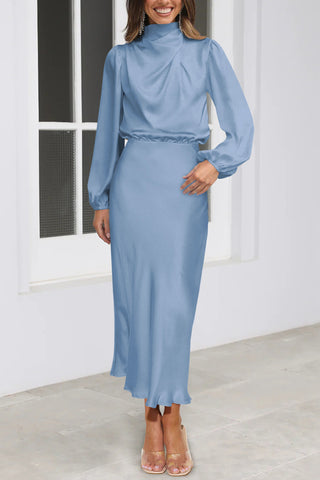 Elegant Long-Sleeve Midi Dress