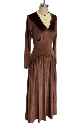 Elegant Pleated Maxi Dress