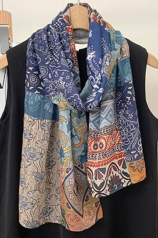 Elegant Paisley Print Scarf