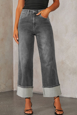 Chic Straight-Leg Jeans with Rolled Cuffs