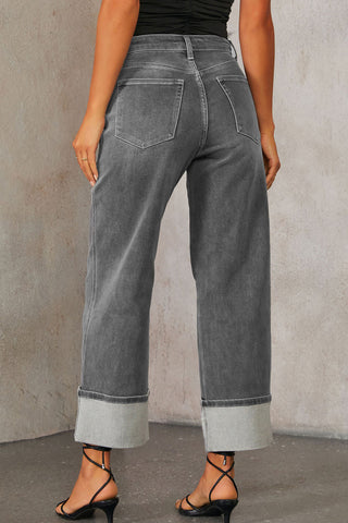 Chic Straight-Leg Jeans with Rolled Cuffs