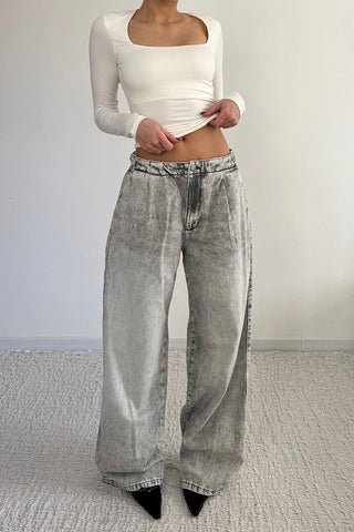 Wide-Leg Straight Jeans