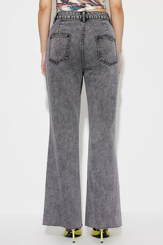 Wide-Leg Straight Jeans