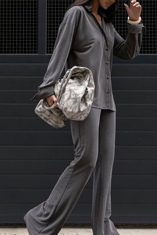 Relaxed-Chic Button Set