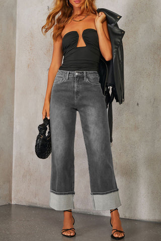 Chic Straight-Leg Jeans with Rolled Cuffs