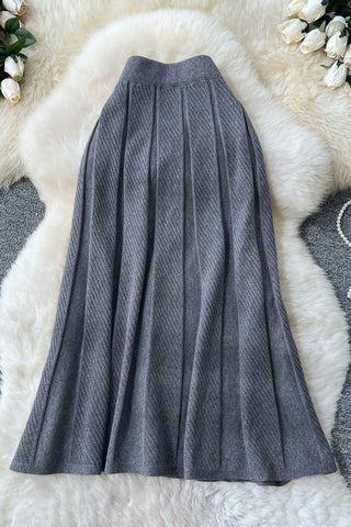 Elegant Pleated Midi Skirt