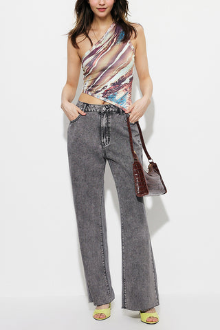 Wide-Leg Straight Jeans