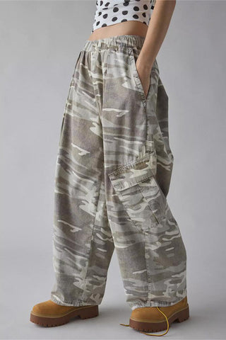 Relaxed Fit Camo Cargo Pants