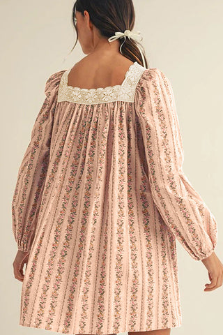 Vintage-Style Dress with Bow Detail