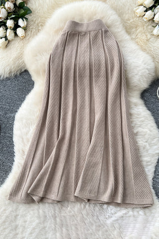 Elegant Pleated Midi Skirt