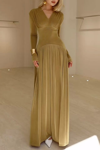Elegant Pleated Maxi Dress