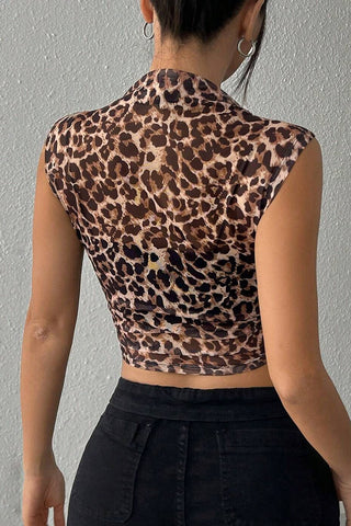 Chic Sleeveless Leopard Print T-Shirt