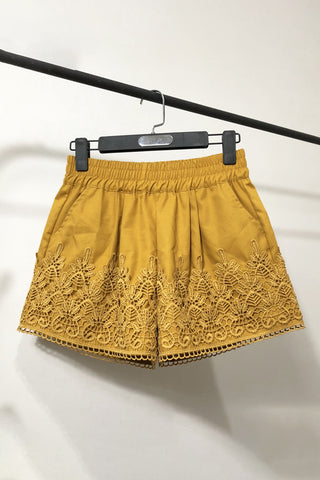 Lace Hem Casual Shorts