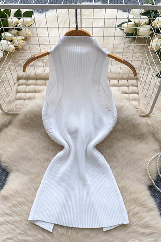 Elegant Ribbed Tank with Knotted Detail