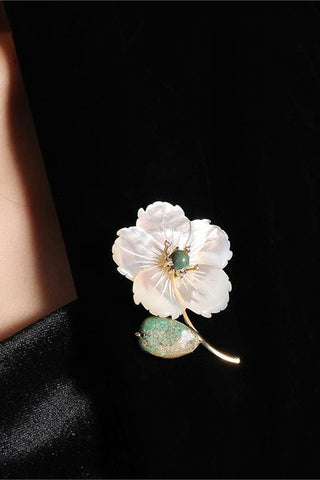 Elegant Floral Brooch