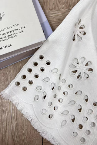 Eyelet Embellished Straight Jeans