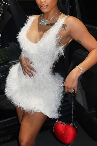 Chic Feathered Evening Dress