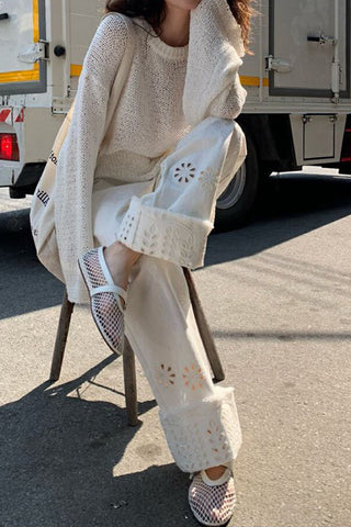 Eyelet Embellished Straight Jeans