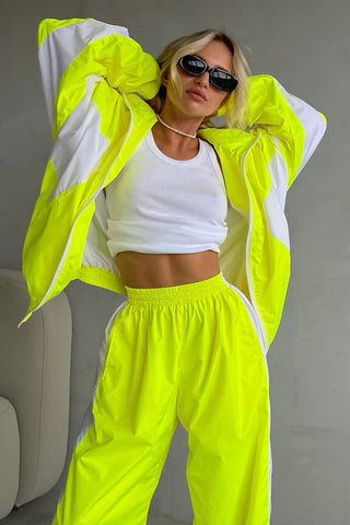 Chic Two-Piece Pants Set with Stripe Detail