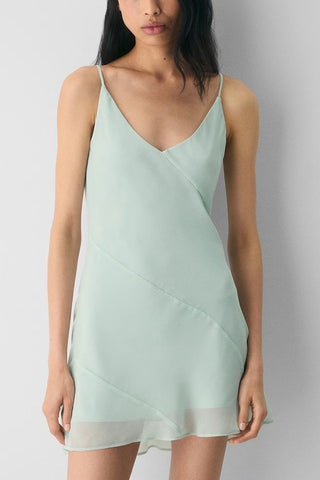 LIGHT GREEN