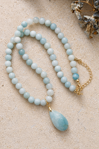 Faceted Teardrop Pendant Beaded Necklace