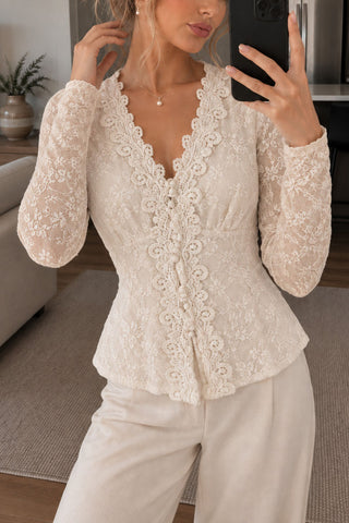Floral Lace V-Neck Long Sleeve Blouse