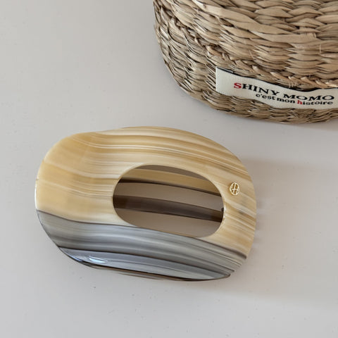 Marble Tortoiseshell Oval Snap Hair Clip