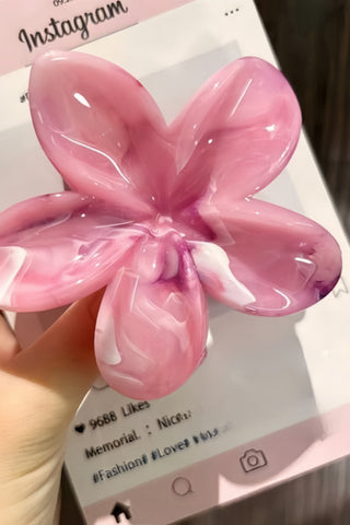 Flower-Shaped Hair Claw Clip