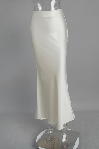 Elegant Maxi Skirt with Sleek Design