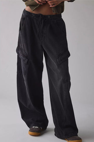 Cargo Pocket Wide Leg Jeans
