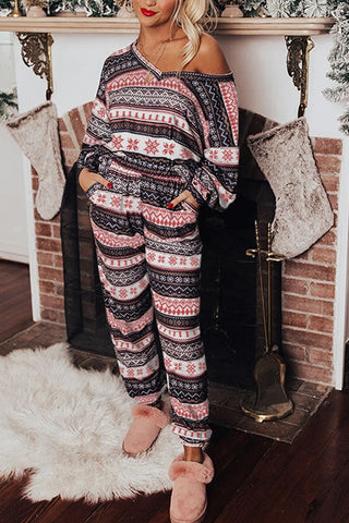 Retro Christmas Pullover & Lounge Pant Set
