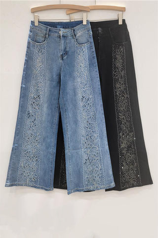 Floral Embellished Straight Jeans